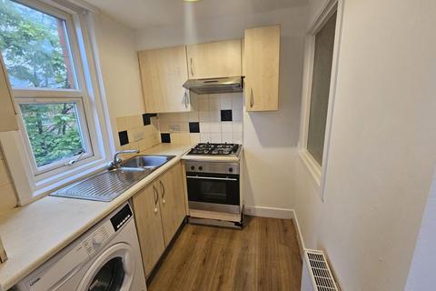 2 bedroom apartment to rent, Christchurch Road, Boscombe