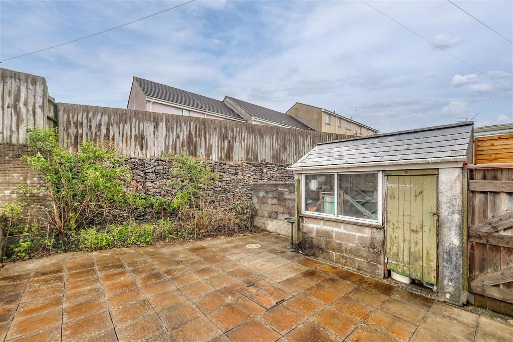 Desborough Road, Plymouth PL4 3 bed semidetached house for sale £190,000