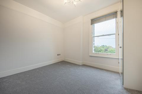 3 bedroom flat to rent, Muswell Hill Broadway London N10