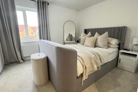 2 bedroom semi-detached house for sale, Rues Farm Road, Felixstowe IP11