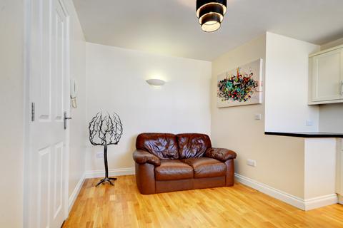 1 bedroom flat to rent, St Johns Street, Silsden, BD20