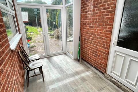 18 Essington Way, Eastfield, Wolverhampton, WV1 2NT
