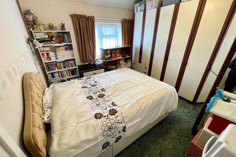 18 Essington Way, Eastfield, Wolverhampton, WV1 2NT
