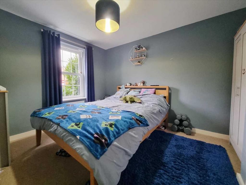 Bedroom 3: