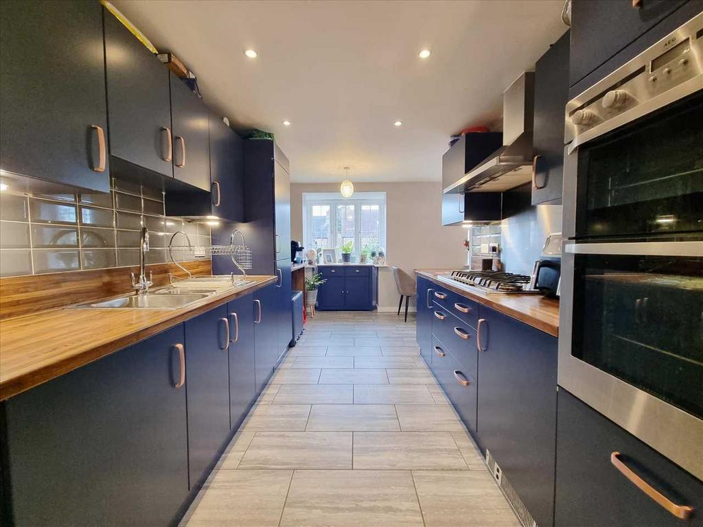 Kitchen Diner: