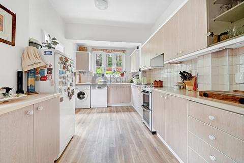 52 Foxley Lane, Purley, CR8 3EE