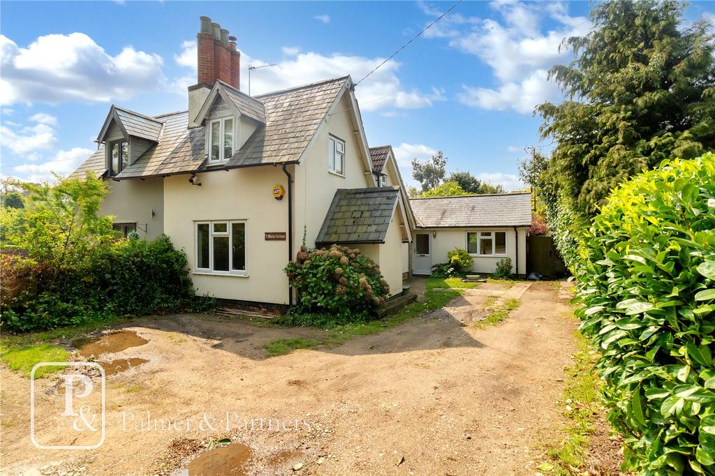 Mersea Road, Blackheath, Colchester, Essex, CO2 2 bed semidetached