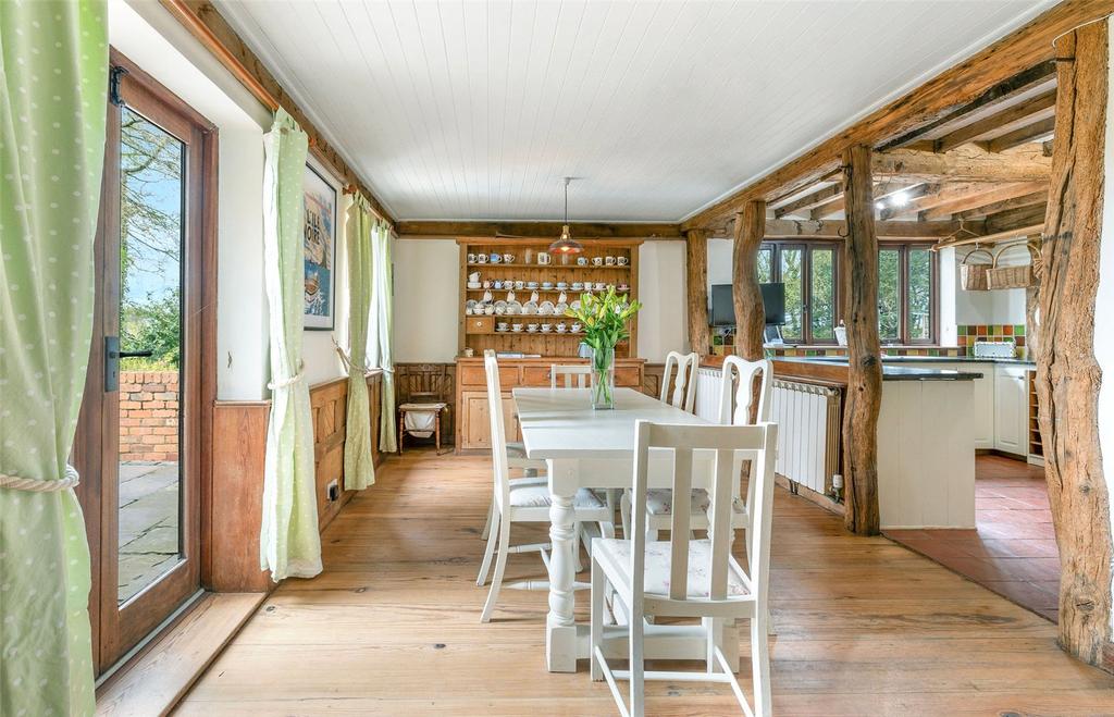 Kitchen/Dining Room