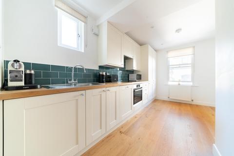 1 bedroom flat to rent, Fulham Road, London SW6