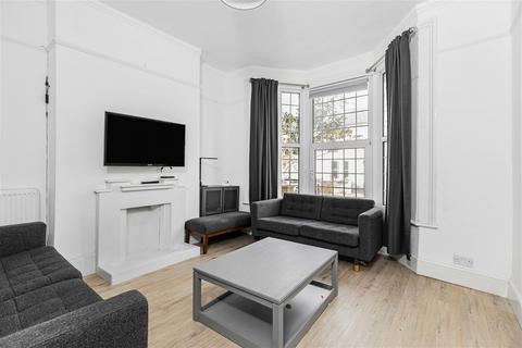 4 bedroom terraced house to rent, Malpas Road, London SE4