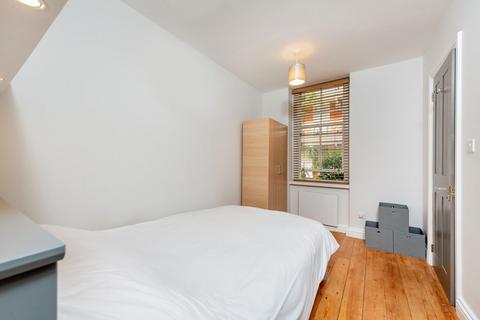 1 bedroom ground floor flat to rent, Martlett Court, London WC2B