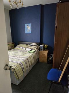 1 bedroom in a house share to rent, Osborne Road, London E7