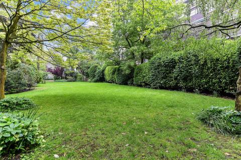 16 Archery Steps, London, W2 2YF