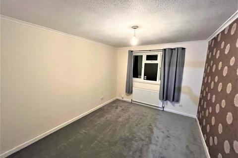 2 bedroom house to rent, Chiltern Close, Warmley, Bristol