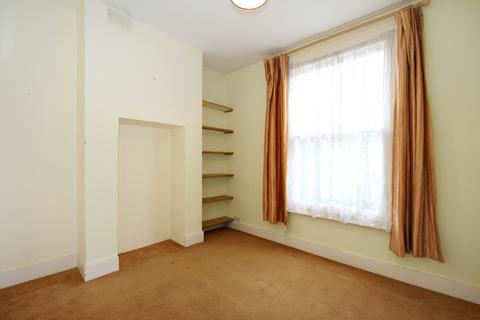 2 bedroom house to rent, Kirkwood Road London SE15