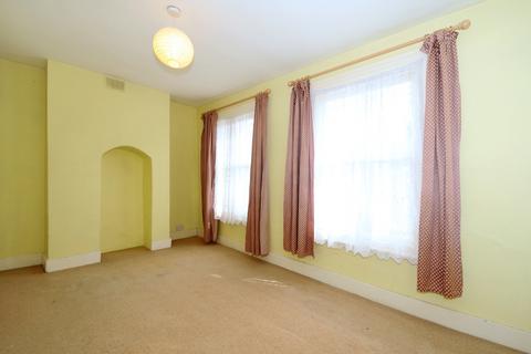 2 bedroom house to rent, Kirkwood Road London SE15