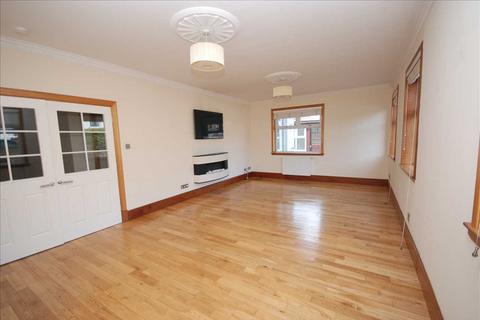 3 bedroom flat for sale, Greenock Road, Largs
