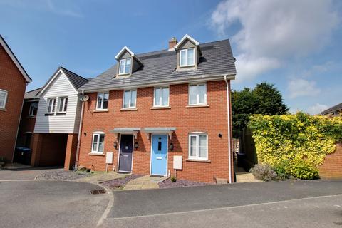 3 bedroom townhouse for sale, Cedar Avenue, Haywards Heath, RH16