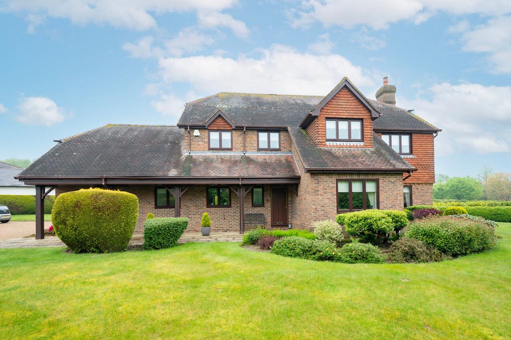 Rookwood Park, Horsham, RH12 5 bed detached house for sale £1,425,000