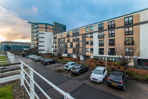 2 bedroom flat to rent, Firpark Court, Glasgow G31