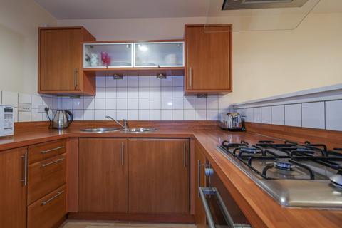 2 bedroom flat to rent, Firpark Court, Glasgow G31