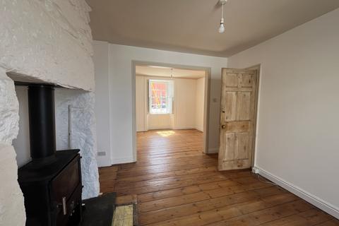 4 bedroom terraced house to rent, Chapel Street, St. Just TR19