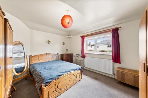 72a Townholm Crescent, London, W7 2NA