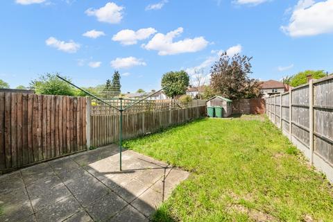 72a Townholm Crescent, London, W7 2NA
