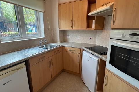 1 bedroom retirement property for sale, Parkland Grove, Ashford TW15