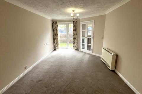 1 bedroom retirement property for sale, Parkland Grove, Ashford TW15