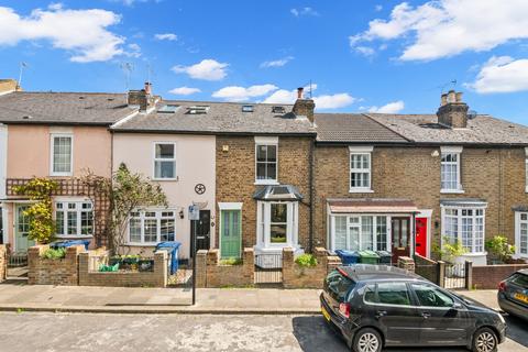 60 Bishops Road, London, W7 2NY