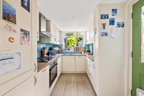 60 Bishops Road, London, W7 2NY