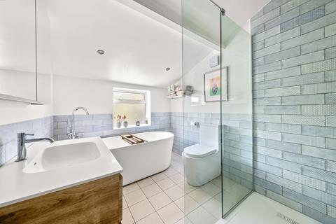 60 Bishops Road, London, W7 2NY