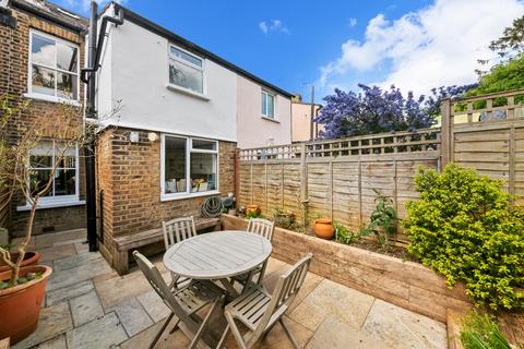 60 Bishops Road, London, W7 2NY