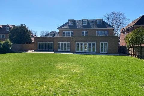 6 bedroom detached house to rent, 90 Gregories Road, Beaconsfield HP9