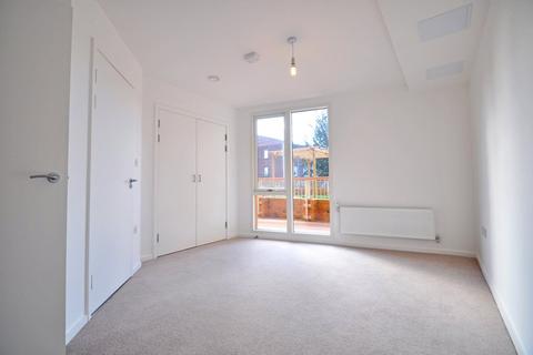 2 bedroom apartment to rent, Medway House, 7 Kidwells Close, Maidenhead, Berkshire, SL6