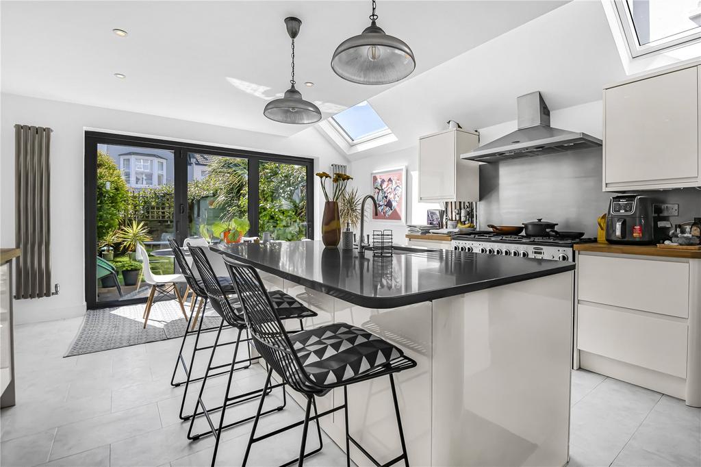 Poynter Road, Hove, East Sussex, BN3 4 bed terraced house for sale £