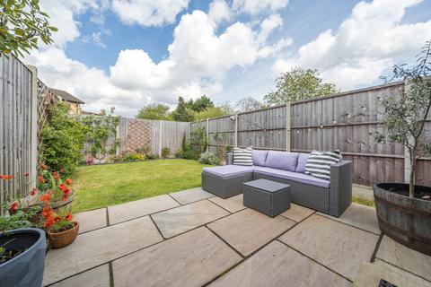 3 bedroom semi-detached house for sale, Fern Road, Farncombe, Godalming, GU7