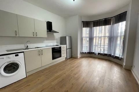 2 bedroom apartment to rent, Temple Street, Llandrindod Wells, Powys, LD1