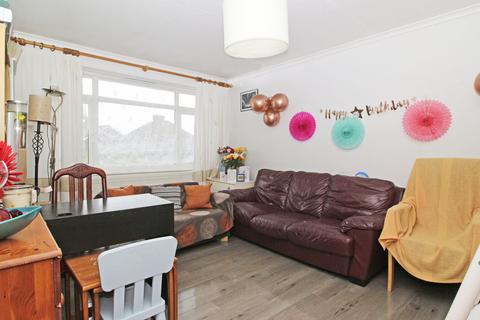 2 bedroom maisonette for sale, Erith Road, Bexleyheath, Kent, DA7