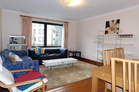 3 bedroom flat to rent, 6, Hermits Croft, Edinburgh, EH8 9RF