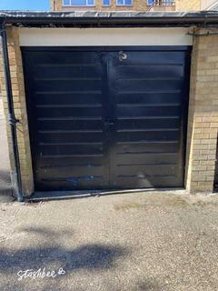 Garage to rent, Great North Road, New Barnet EN5