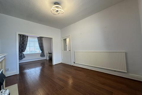 3 bedroom terraced house to rent, The Parade, Pontypridd