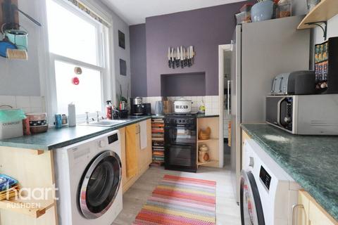 3 bedroom terraced house for sale, Midland Road, Rushden