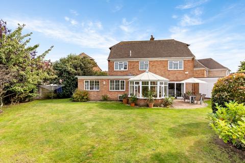 5 bedroom detached house for sale, Corone Close, Folkestone, CT19