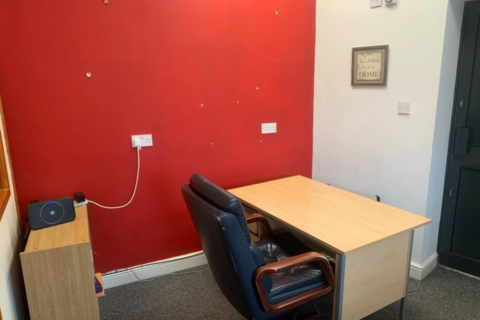 Office to rent, CLIFTON HOUSE OFFICE, MERRIDALE ROAD, WV3