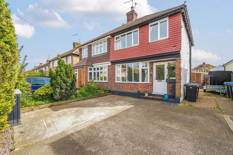 40 Fairfax Road, Woking, GU22 9HW