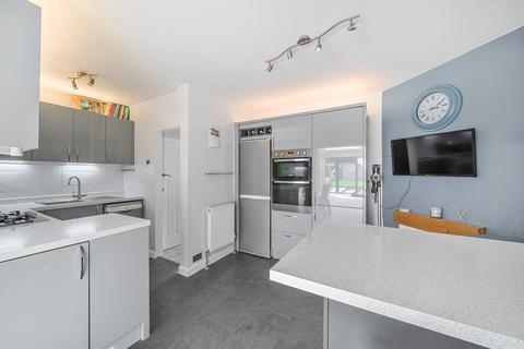 40 Fairfax Road, Woking, GU22 9HW