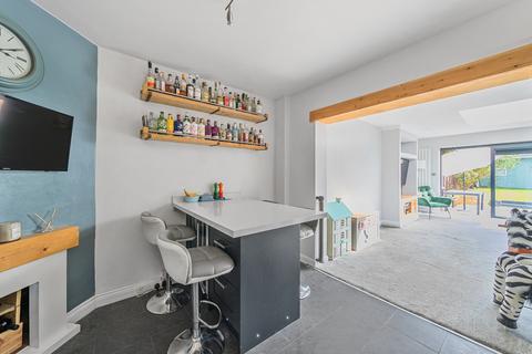 40 Fairfax Road, Woking, GU22 9HW