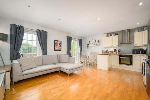 2 bedroom apartment for sale, Bridge Street, Walton-on-Thames, KT12